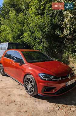 Цены Volkswagen Golf R Бензин