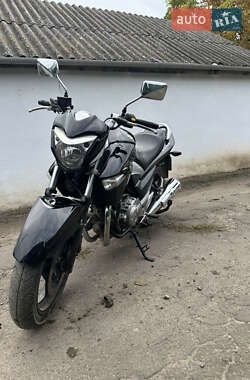 Ціни Suzuki GSR 250 Бензин