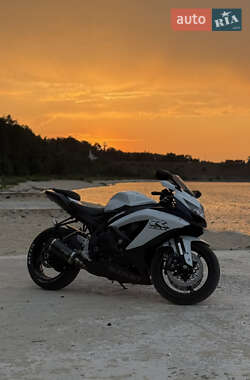 Цены Suzuki GSX-R 750 Бензин