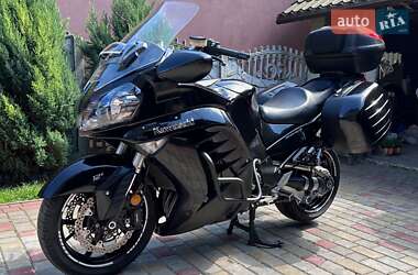 Цены Kawasaki GTR 1400 Бензин