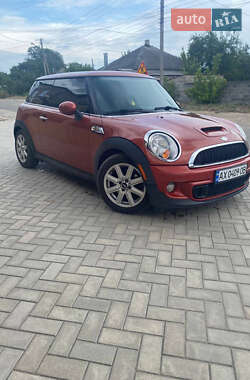 Ціни MINI Hatch Бензин