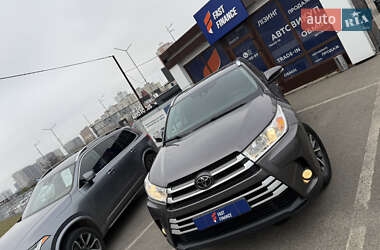 Ціни Toyota Highlander Бензин