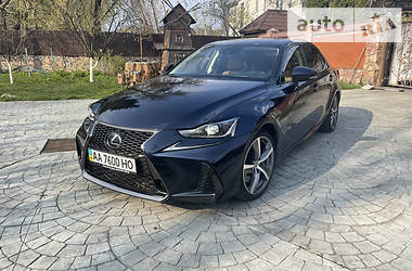 Ціни Lexus IS Бензин