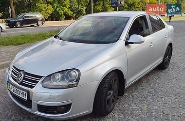 Ціни Volkswagen Jetta Бензин