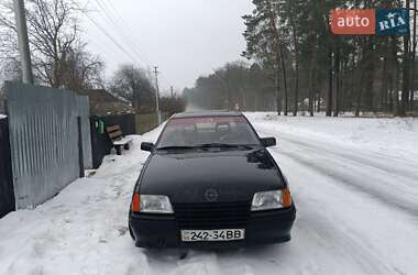 Цены Opel Kadett Бензин
