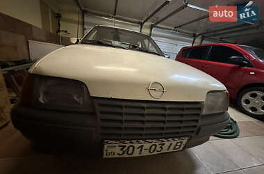 Ціни Opel Kadett Бензин