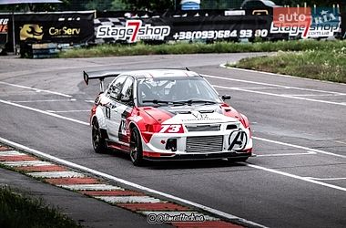 Ціни Mitsubishi Lancer Evolution Бензин