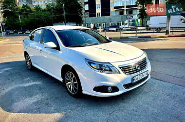 Ціни Renault Latitude Бензин