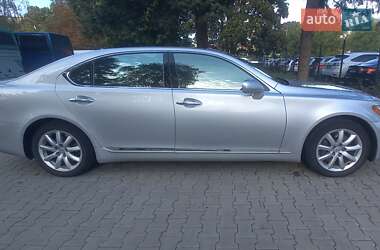 Ціни Lexus LS Бензин