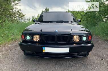 Ціни BMW M5 Бензин