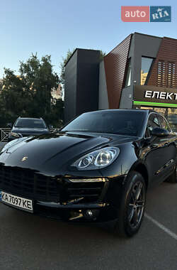 Ціни Porsche Macan Бензин