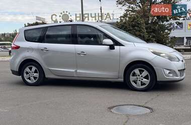 Ціни Renault Megane Scenic Бензин