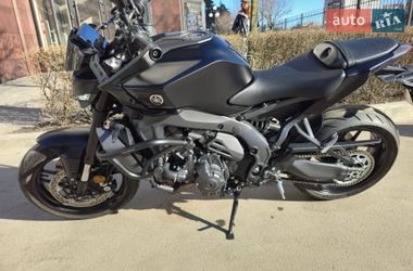 Ціни Yamaha MT-09 Бензин