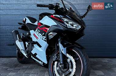 Ціни Kawasaki Ninja 400 Бензин