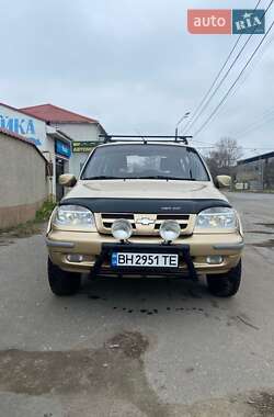 Ціни Chevrolet Niva Бензин