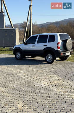 Ціни Chevrolet Niva Бензин