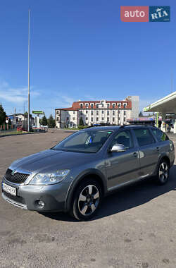 Ціни Skoda Octavia Scout Бензин