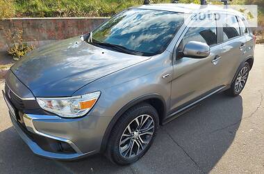 Ціни Mitsubishi Outlander Sport Бензин