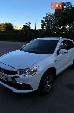 Ціни Mitsubishi Outlander Sport Бензин