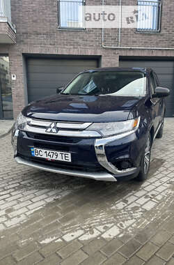 Ціни Mitsubishi Outlander Бензин