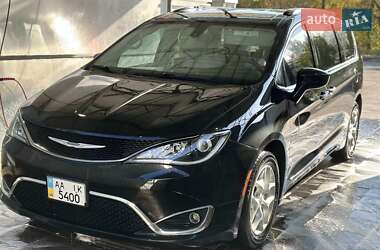 Ціни Chrysler Pacifica Бензин