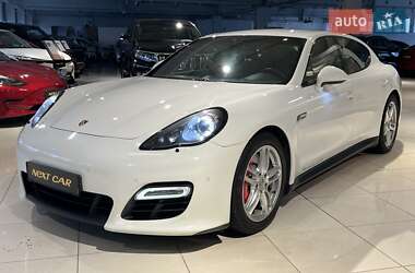 Ціни Porsche Panamera Бензин