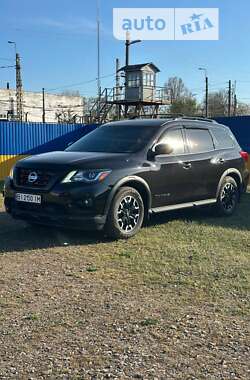 Ціни Nissan Pathfinder Бензин