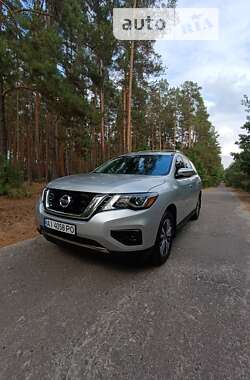 Ціни Nissan Pathfinder Бензин