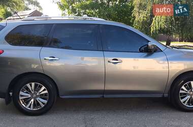 Ціни Nissan Pathfinder Бензин