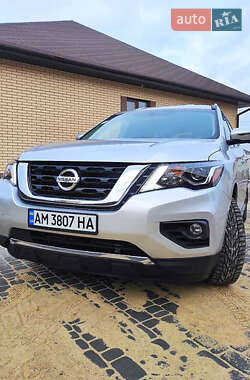 Ціни Nissan Pathfinder Бензин