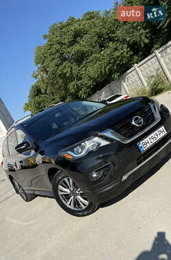 Ціни Nissan Pathfinder Бензин