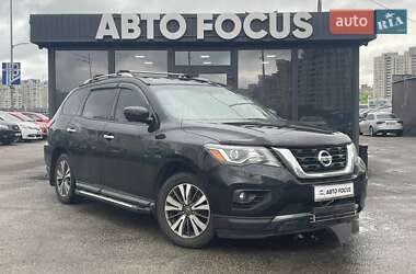 Ціни Nissan Pathfinder Бензин