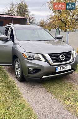 Ціни Nissan Pathfinder Бензин