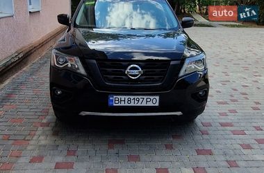 Ціни Nissan Pathfinder Бензин