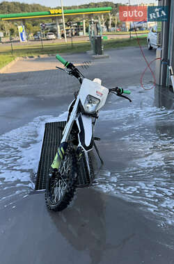 Ціни BSE PH10L 125 Enduro Бензин