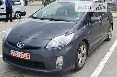 Цены Toyota Prius Бензин