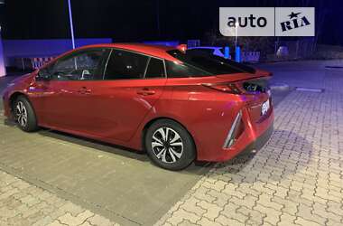 Цены Toyota Prius Бензин