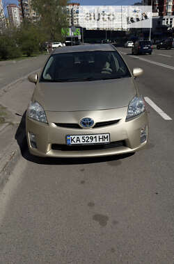 Ціни Toyota Prius Бензин