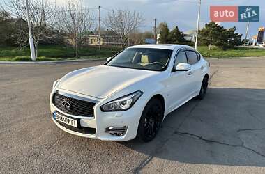 Ціни Infiniti Q70 Бензин