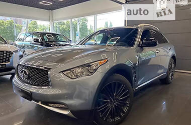 Цены Infiniti QX70 Бензин