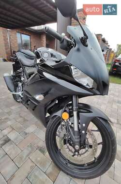 Ціни Yamaha R3 Бензин
