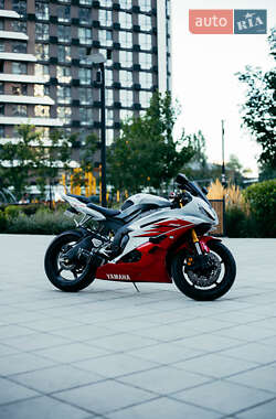 Ціни Yamaha R6 Бензин