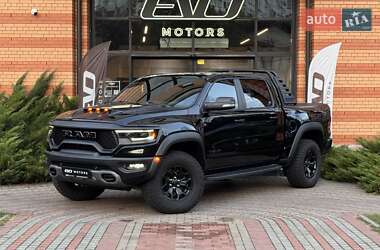 Ціни Dodge RAM 1500 Бензин