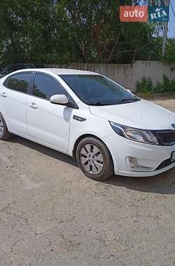 Цены Kia Rio Бензин