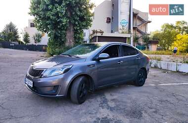 Цены Kia Rio Бензин