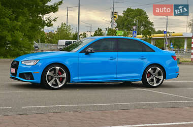 Ціни Audi S4 Бензин
