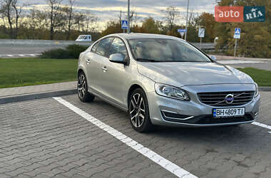 Ціни Volvo S60 Бензин