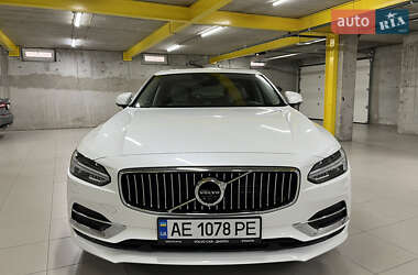 Ціни Volvo S90 Бензин