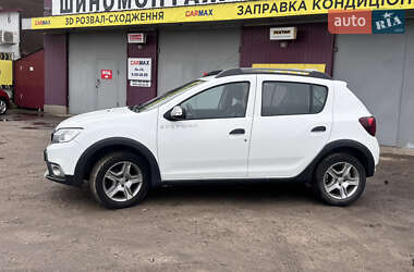Цены Renault Sandero StepWay Бензин