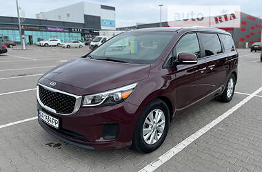 Цены Kia Sedona Бензин